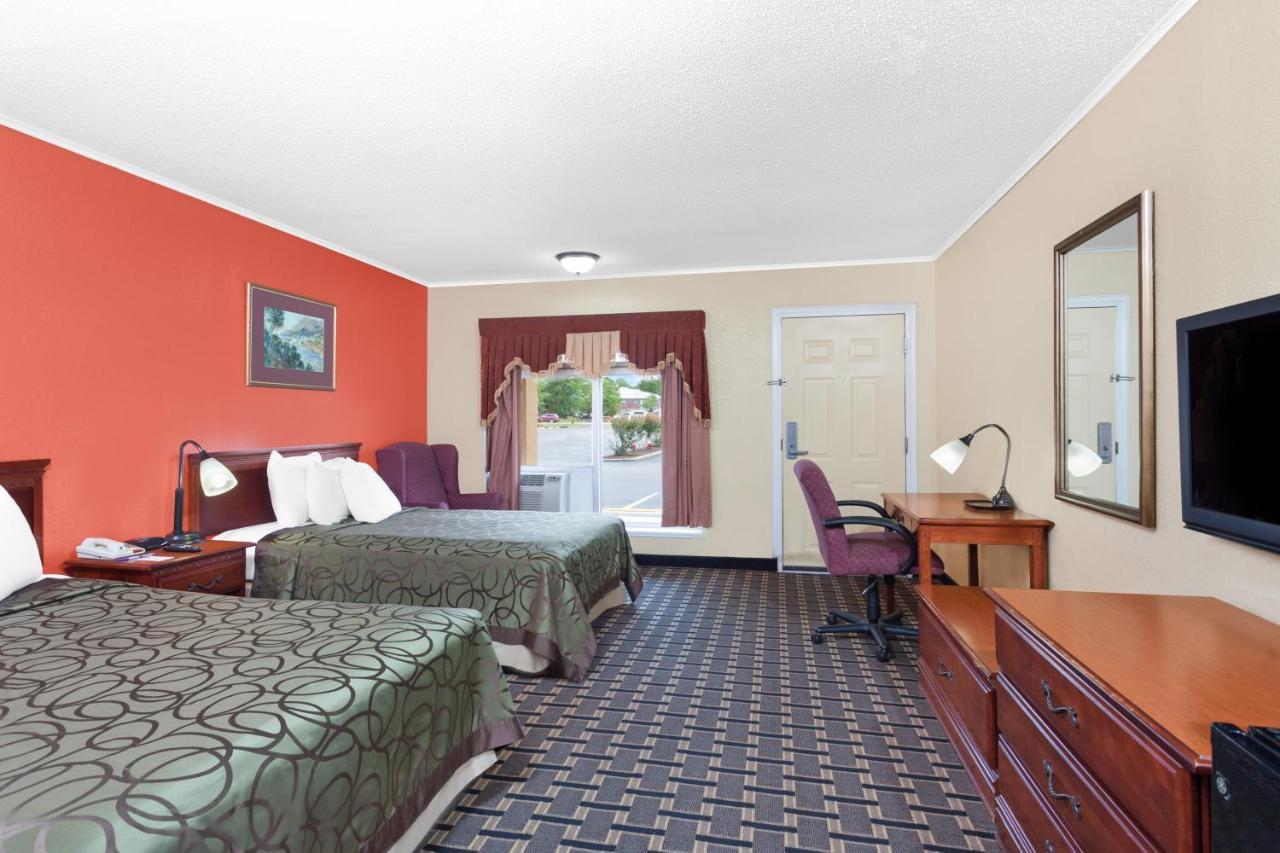 Travelodge By Wyndham Jackson I-40 Exit 82 Esterno foto