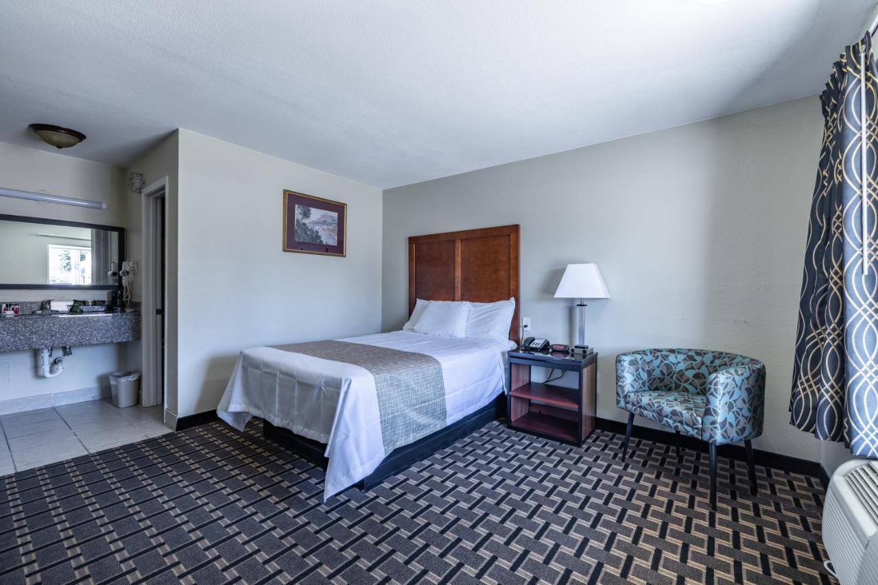 Travelodge By Wyndham Jackson I-40 Exit 82 Esterno foto