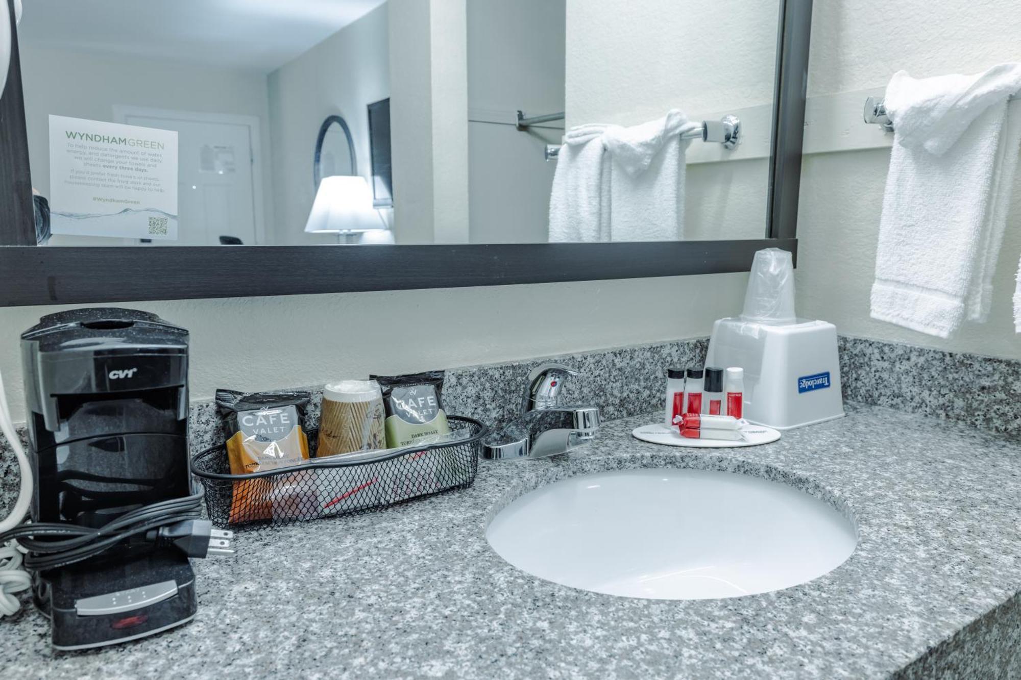 Travelodge By Wyndham Jackson I-40 Exit 82 Esterno foto